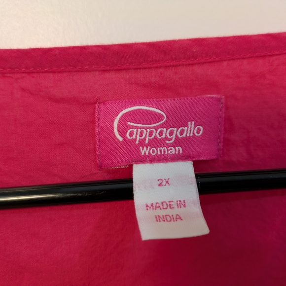 Women’s Ruffled Scoop-Neck Short Sleeve Blouse in Fuchsia - Picture 5 of 12